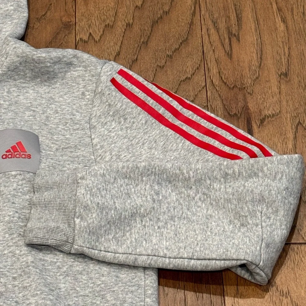 Adidas Men’s Gray Hoodie‎ with Red Accents Size Small